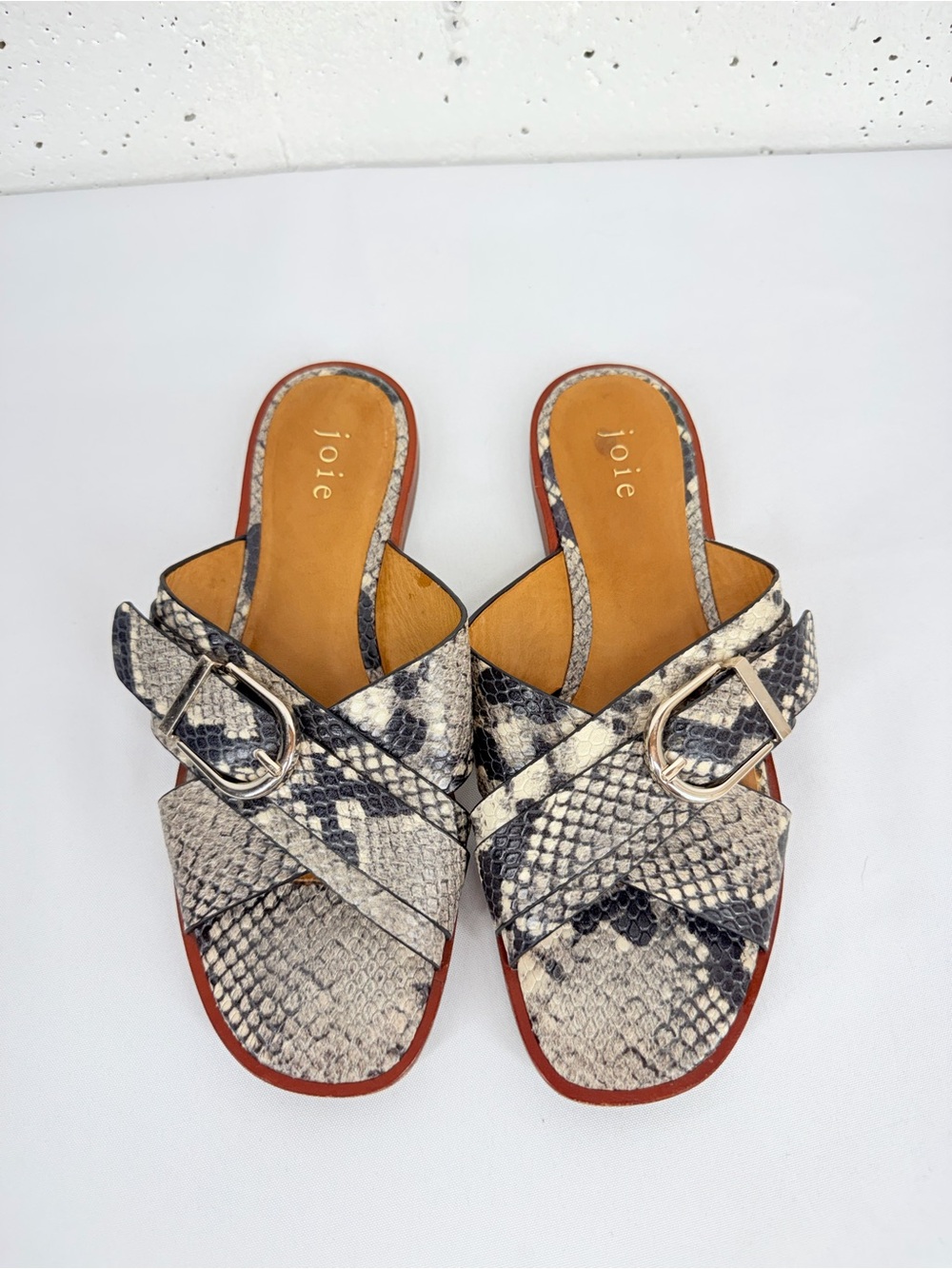 Joie Women’s size 37.5 Leather Embossed Snake Print Slide Sandals